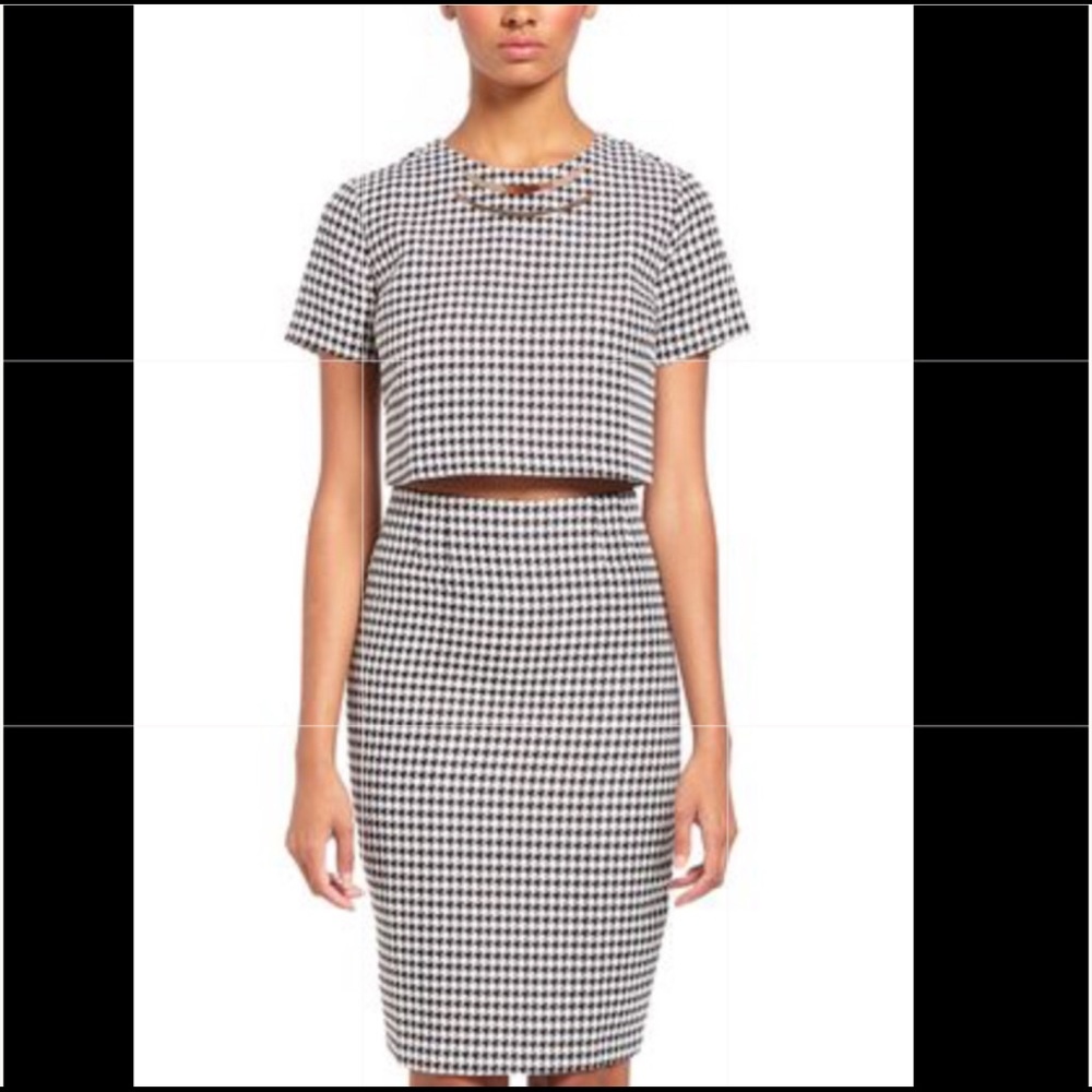 Two piece Mustard Seed Hounds tooth outfit. Sz M